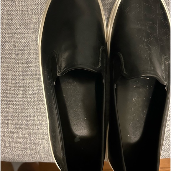 Calvin Klein slide on style shoe - Picture 2 of 6